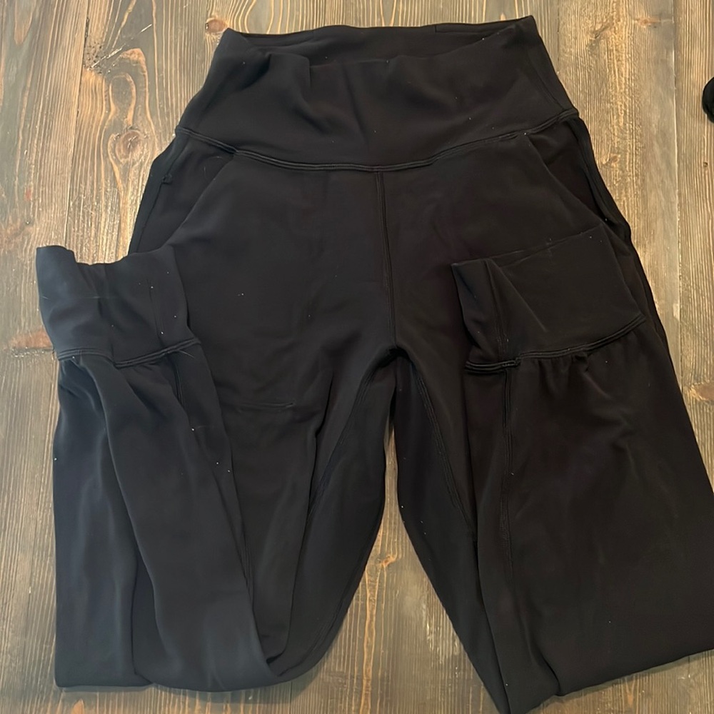 Align cropped joggers size 2